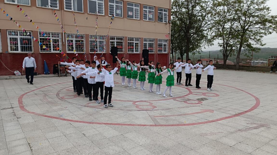 Okulumuzda 23 Nisan Ulusal Egemenlik ve Çocuk Bayramı Coşkuyla kutlandı.